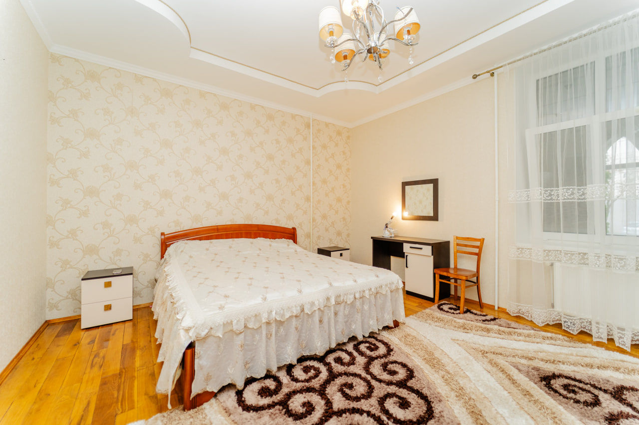 Apartament cu 3 camere, 109 m², Buiucani, Chișinău foto 0