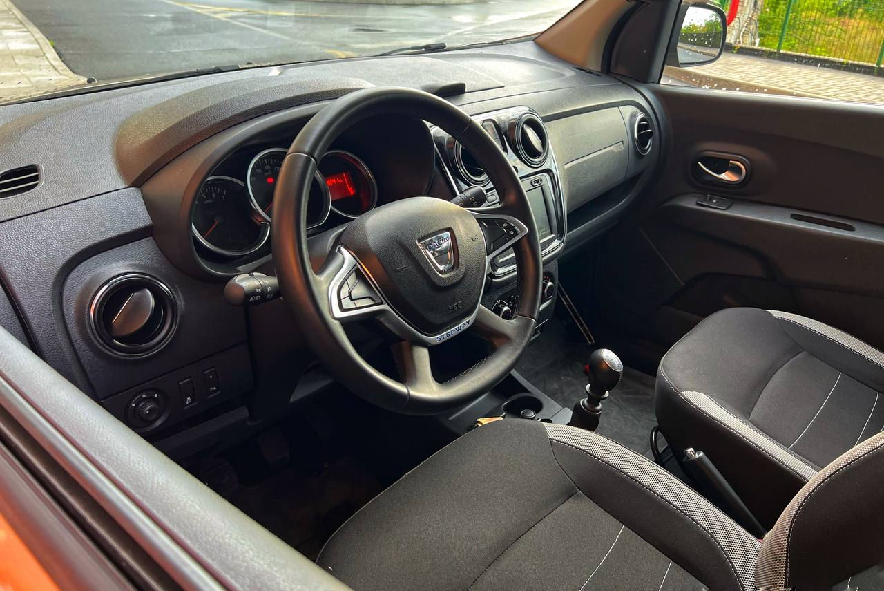 Dacia lodgy stepway 7 locuri - chirie auto - авто прокат - rent a car foto 3