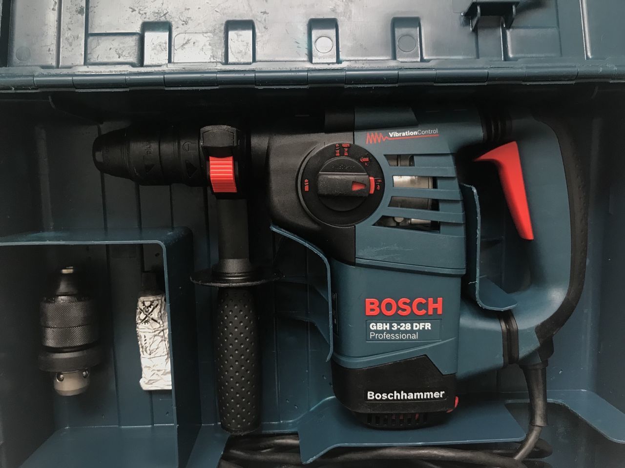 Bosch gbh 3 28. Перфоратор Bosch GBH 3-28. Перфоратор SDS-Plus GBH 3-28 DFR 061124a0001. Редуктора. Bosch GBH 3-28 DFR, 800 Вт. Перфоратор с патроном SDS-Plus Bosch GBH 3-28 DFR professional.