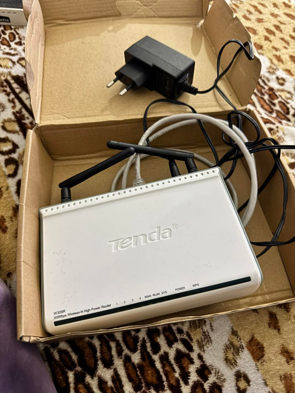 Wi-Fi роутер Tenda W309R foto 0