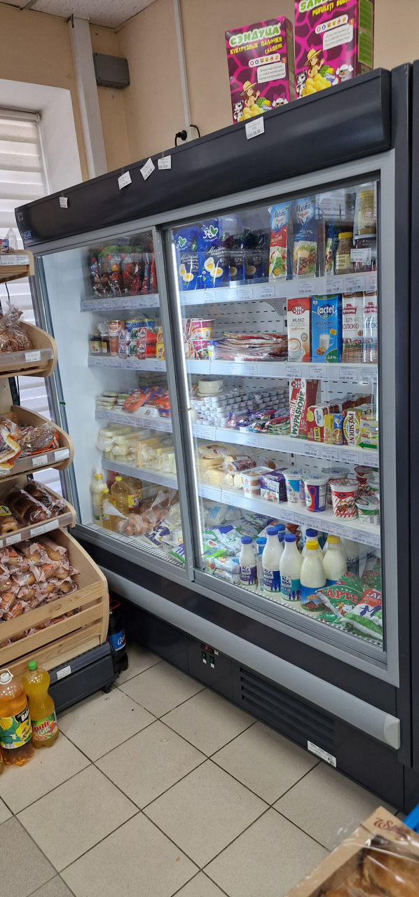 Se vinde frigidere, vitrine,  masa de marcaj.  Toate in stare ideală.  foto 5