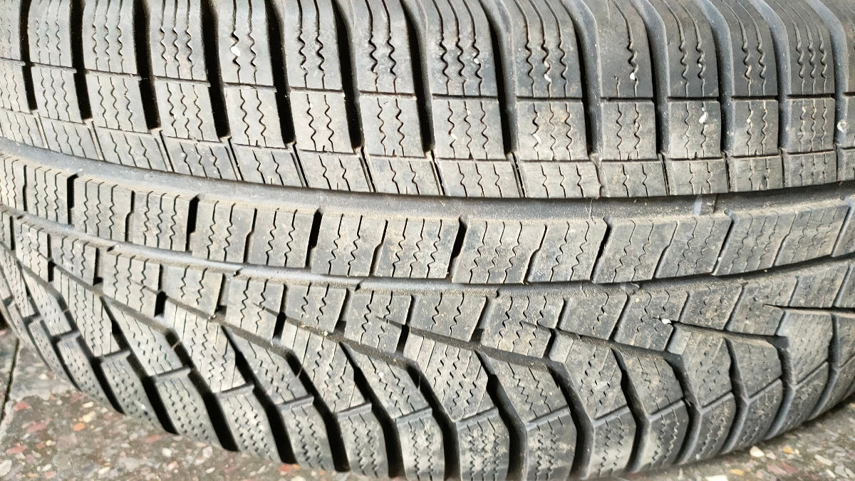 215/60R16 Hankook foto 3