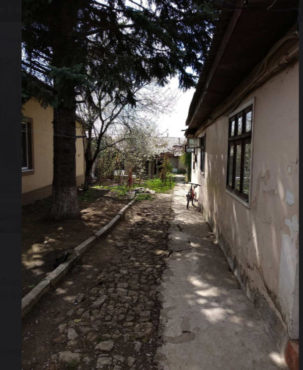 Se vânde  două case pe un singur teren, direct de la proprietari ! foto 2