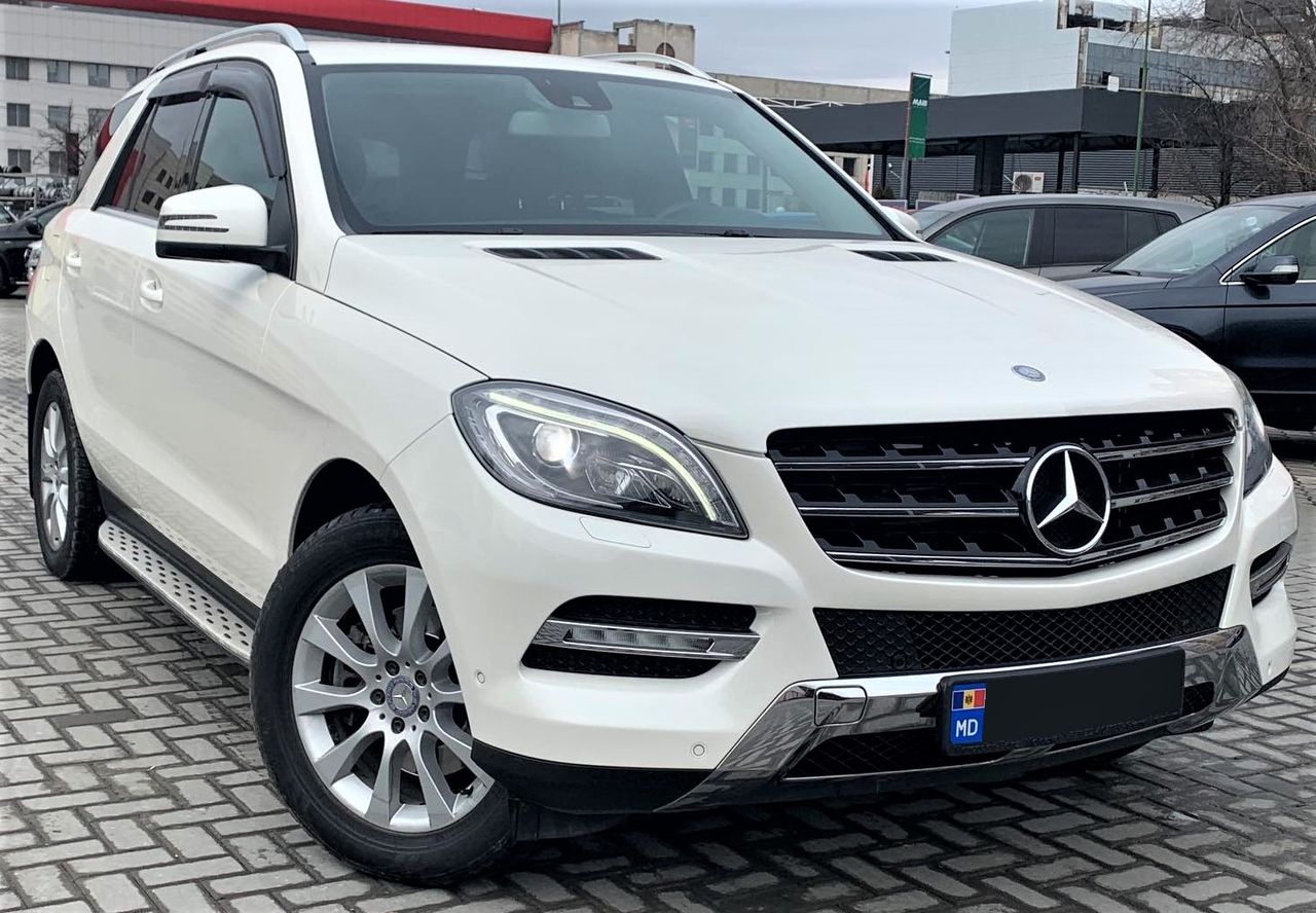 Mercedes M-Class foto 0