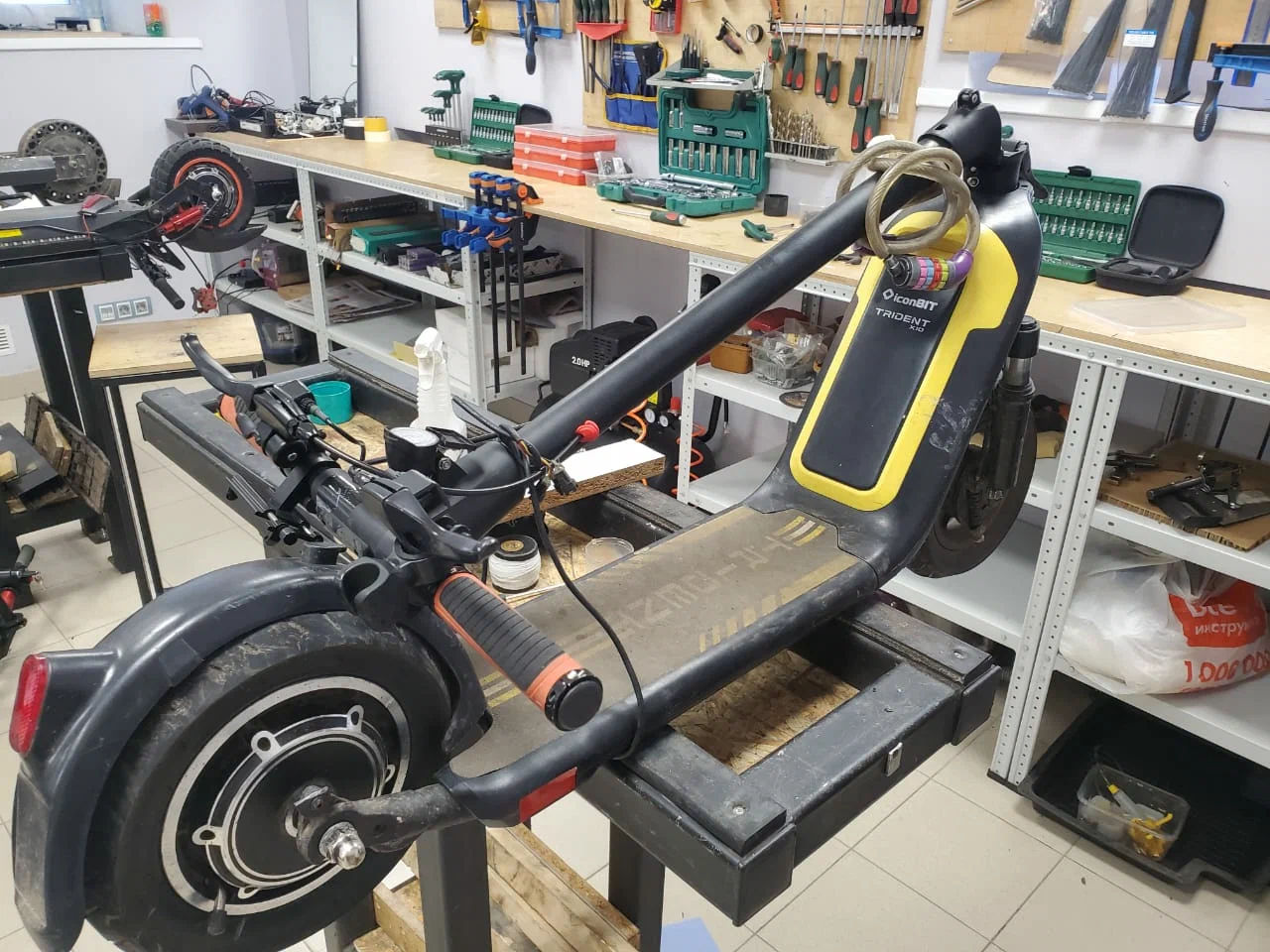 СервиcЦентр по ремонту электросамокатов и электровелосипедов Reparatie si piese electro velo trotine foto 0