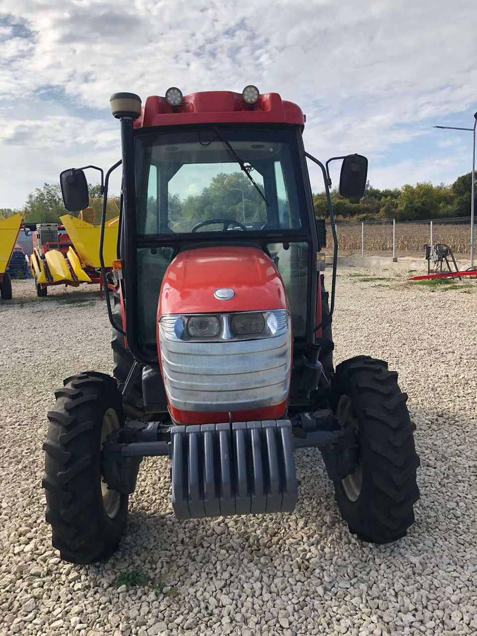 Se vinde tractor second hand  Kioti DK551 foto 0