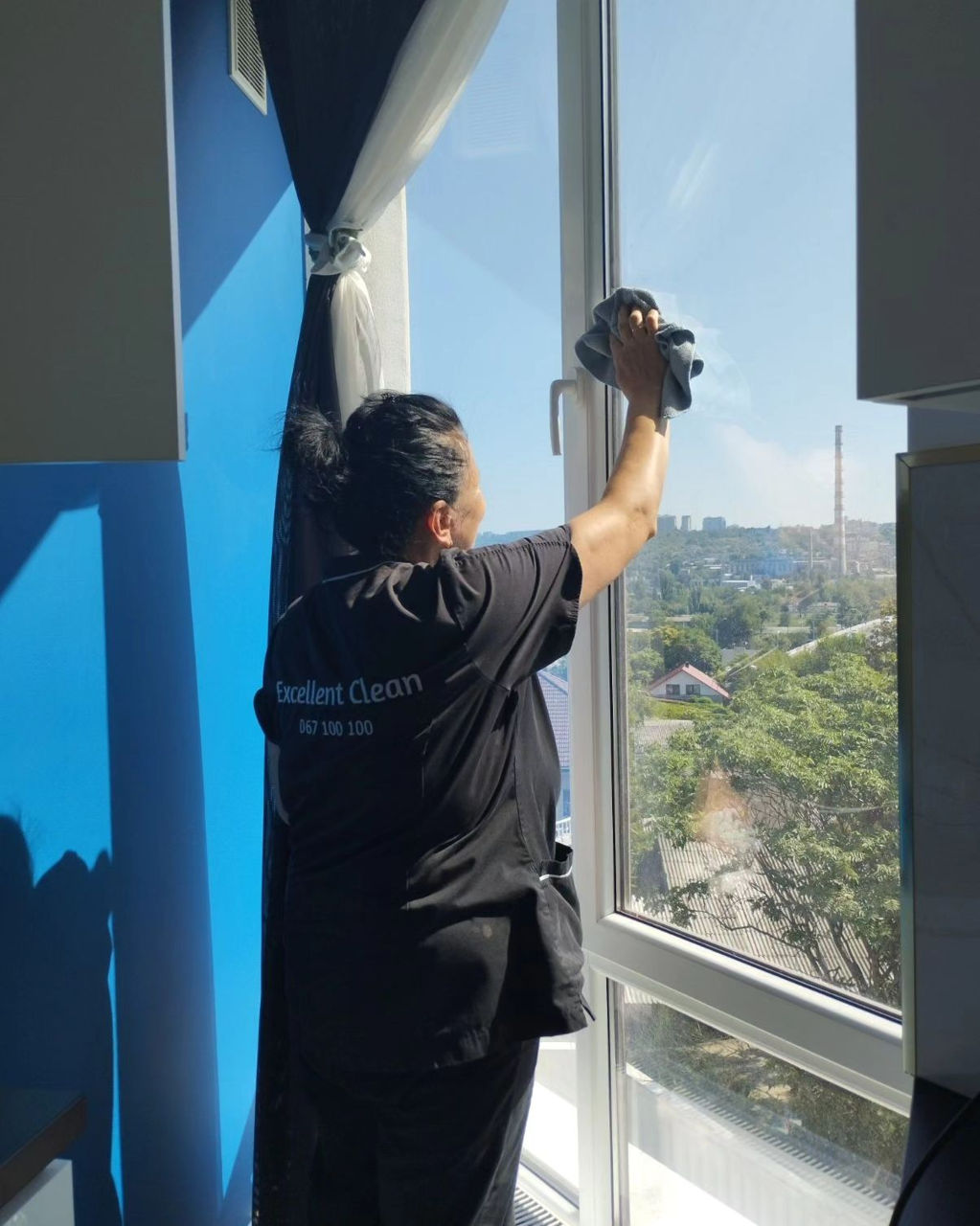 Servicii profesionale de curatenie dupa constructor/reparatie! Avem tehnica si solutii speciale! foto 7
