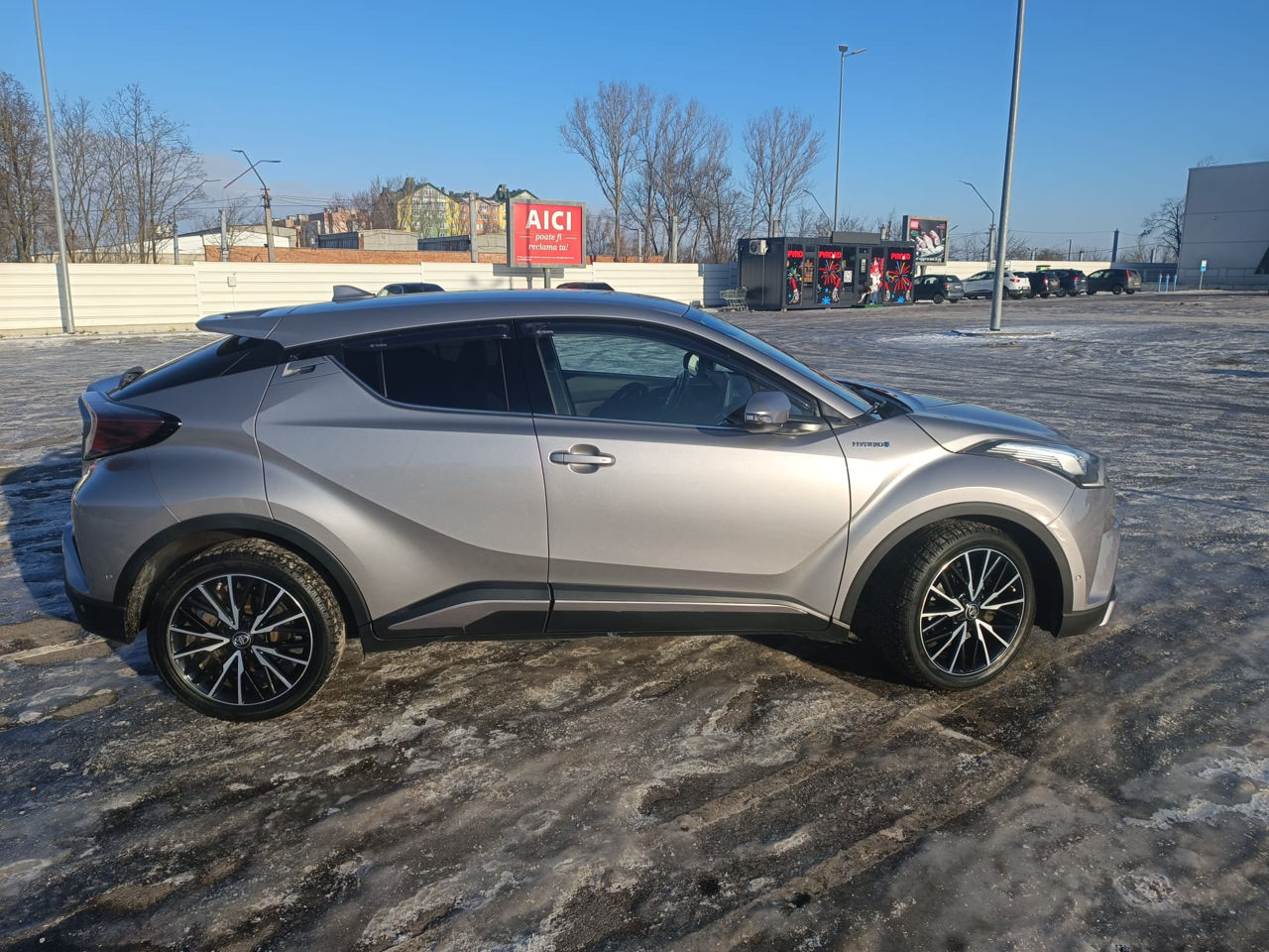 Toyota C-HR 2017 г. с пробегом 148000 км, Гибрид, 16500 €