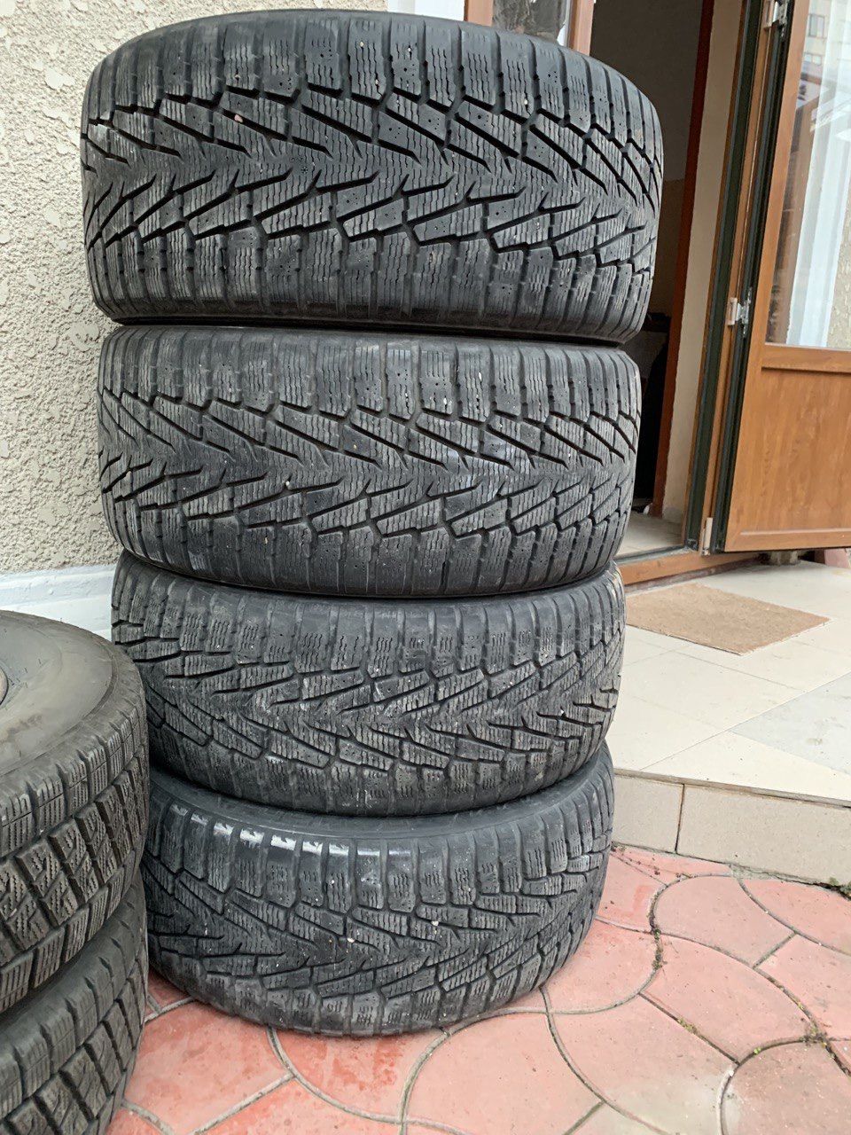 285 45 R19 Nokian Bmw X5 X6