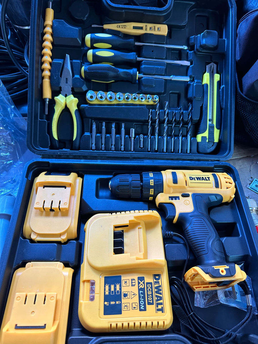 Шуруповерт Dewalt 24v foto 0