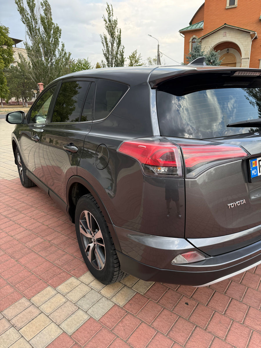 Toyota Rav 4 фото 4