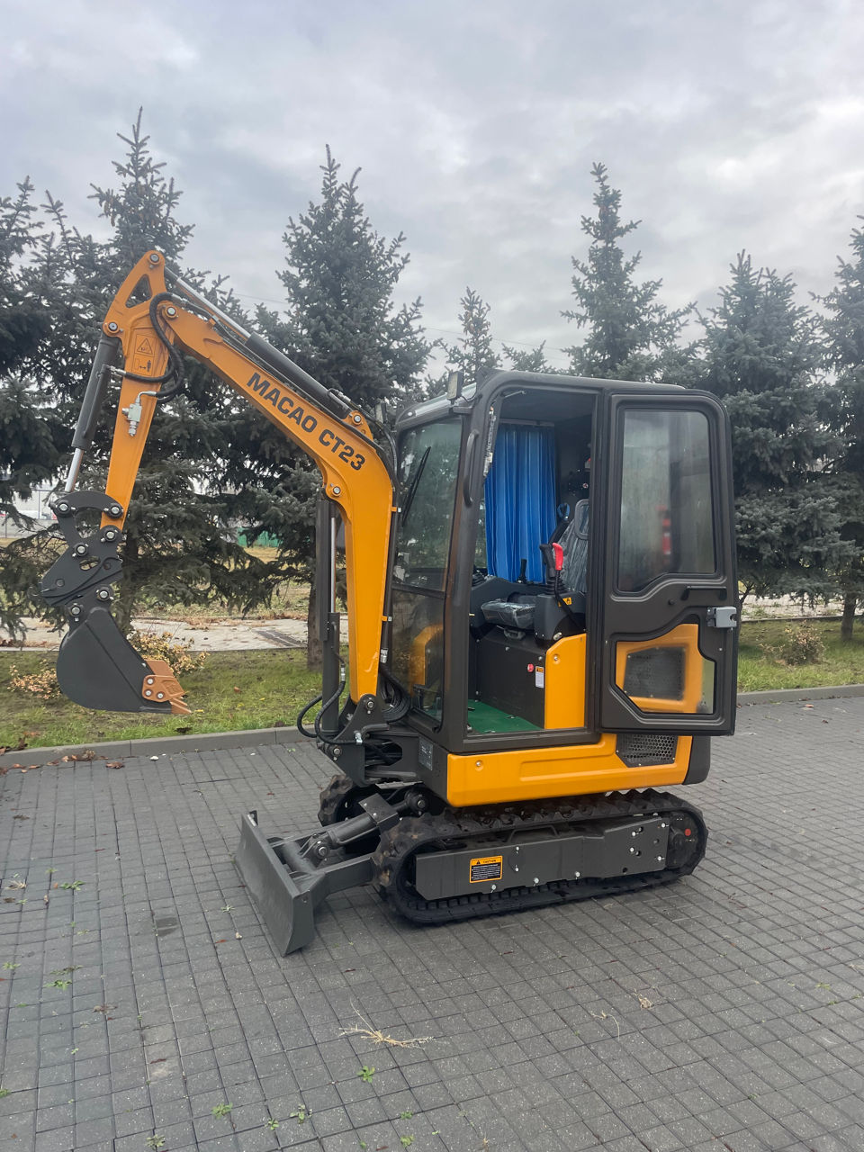Miniexcavator macao ct23  credit fără prima rată este în stoc foto 0