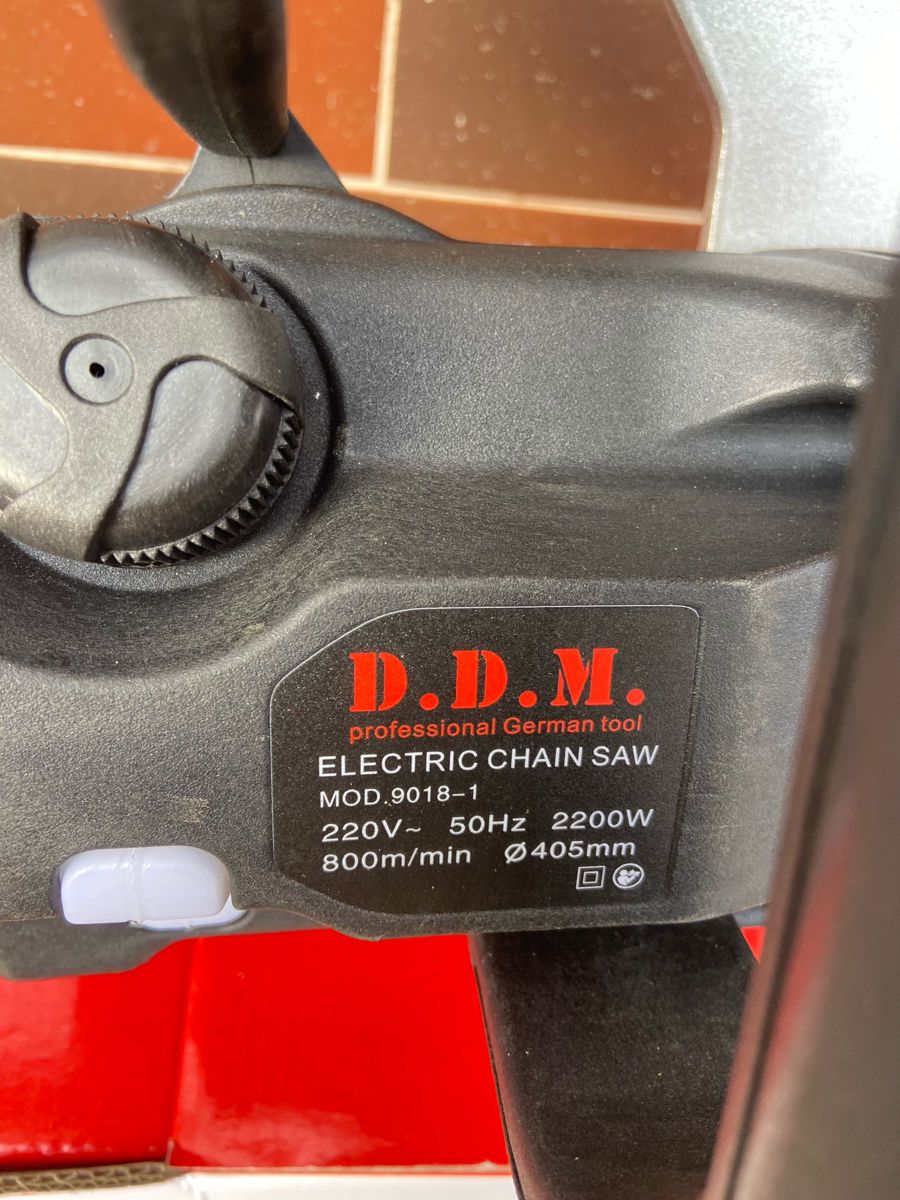 Немецкая электропила D.D.M foto 2