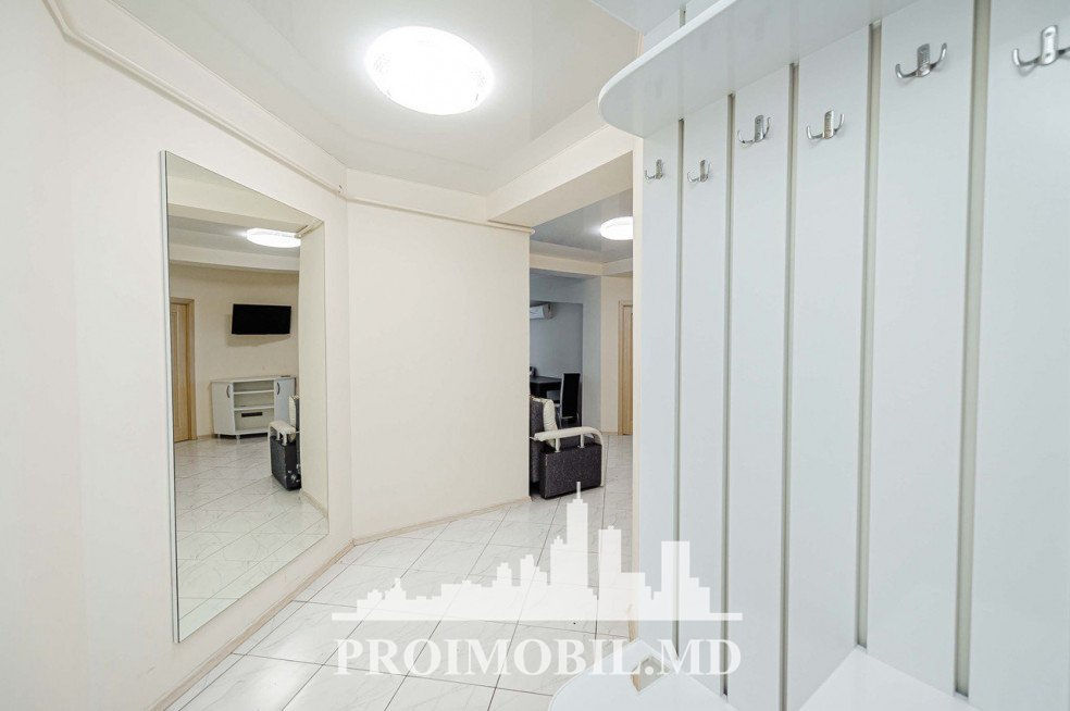 Apartament cu 2 camere, 65 m², Centru, Chișinău foto 3