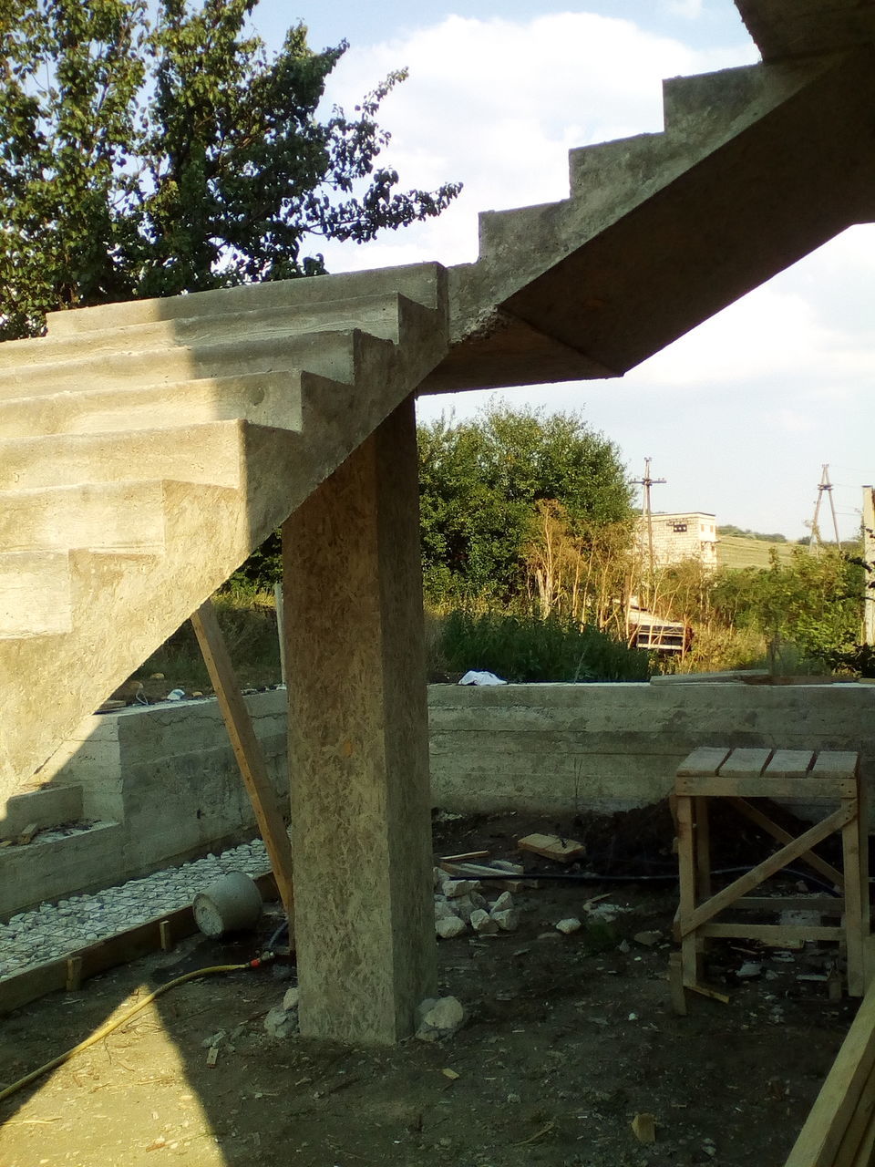 Facem scări din beton-armat!! foto 6