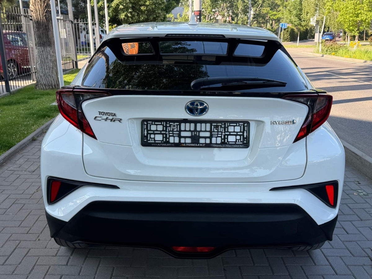 Toyota C-HR 2023 photo 6