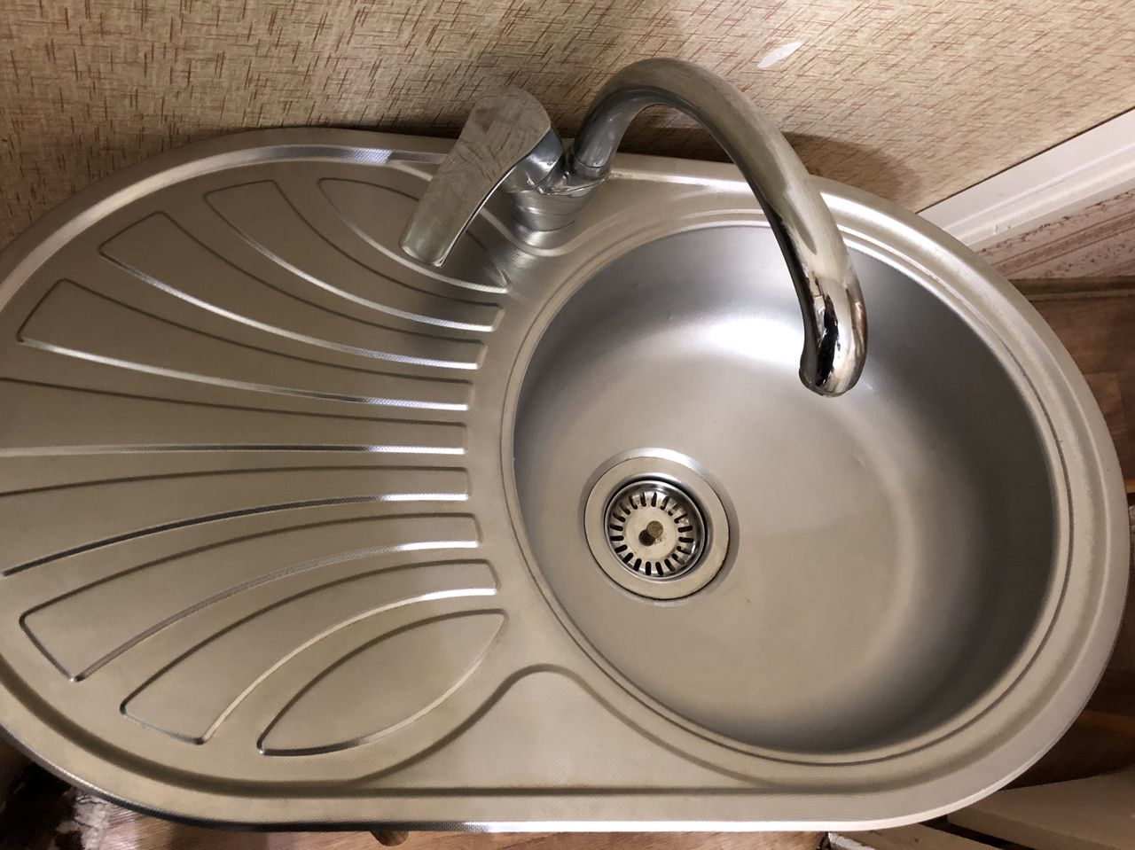 Мойка с краном