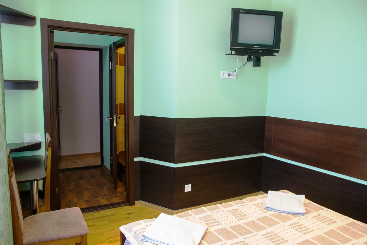 Camere de hotel in Pensiunea "Taviada" la Telecentru (40-ani) 24/24 foto 4
