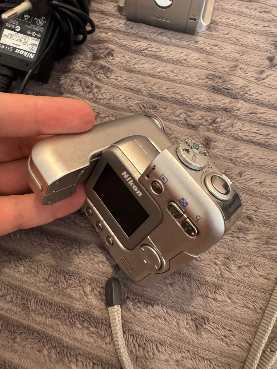 Nikon Coolpix  SQ original  foto 0