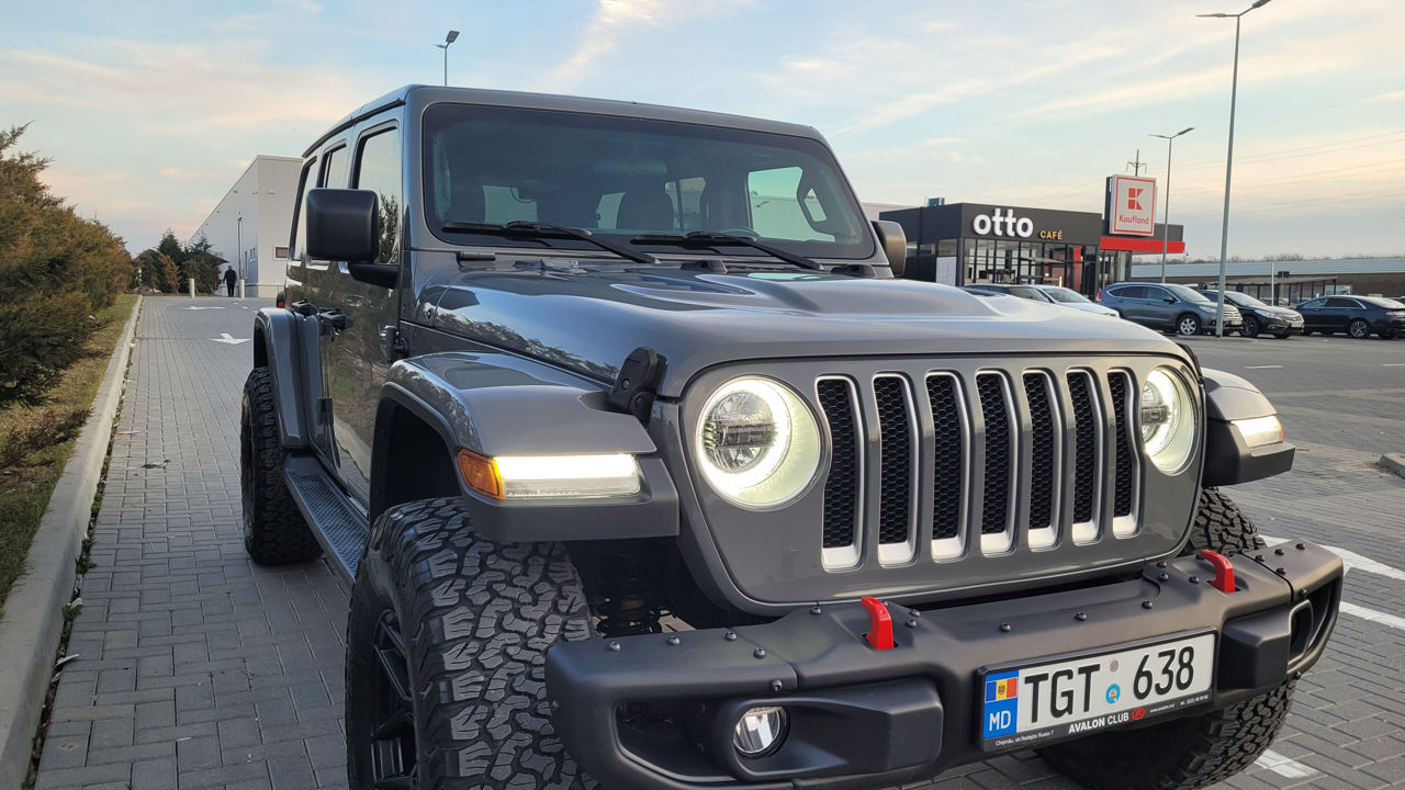 Jeep Wrangler фото 8