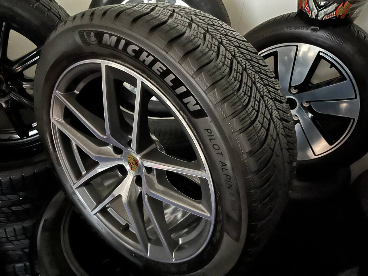 265/40 R21-295/35 R21 Roti Porsche Macan Michelin - Комплект Диски/Шины Порше Макан foto 5