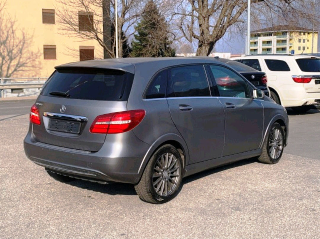 Mercedes B-Class foto 3