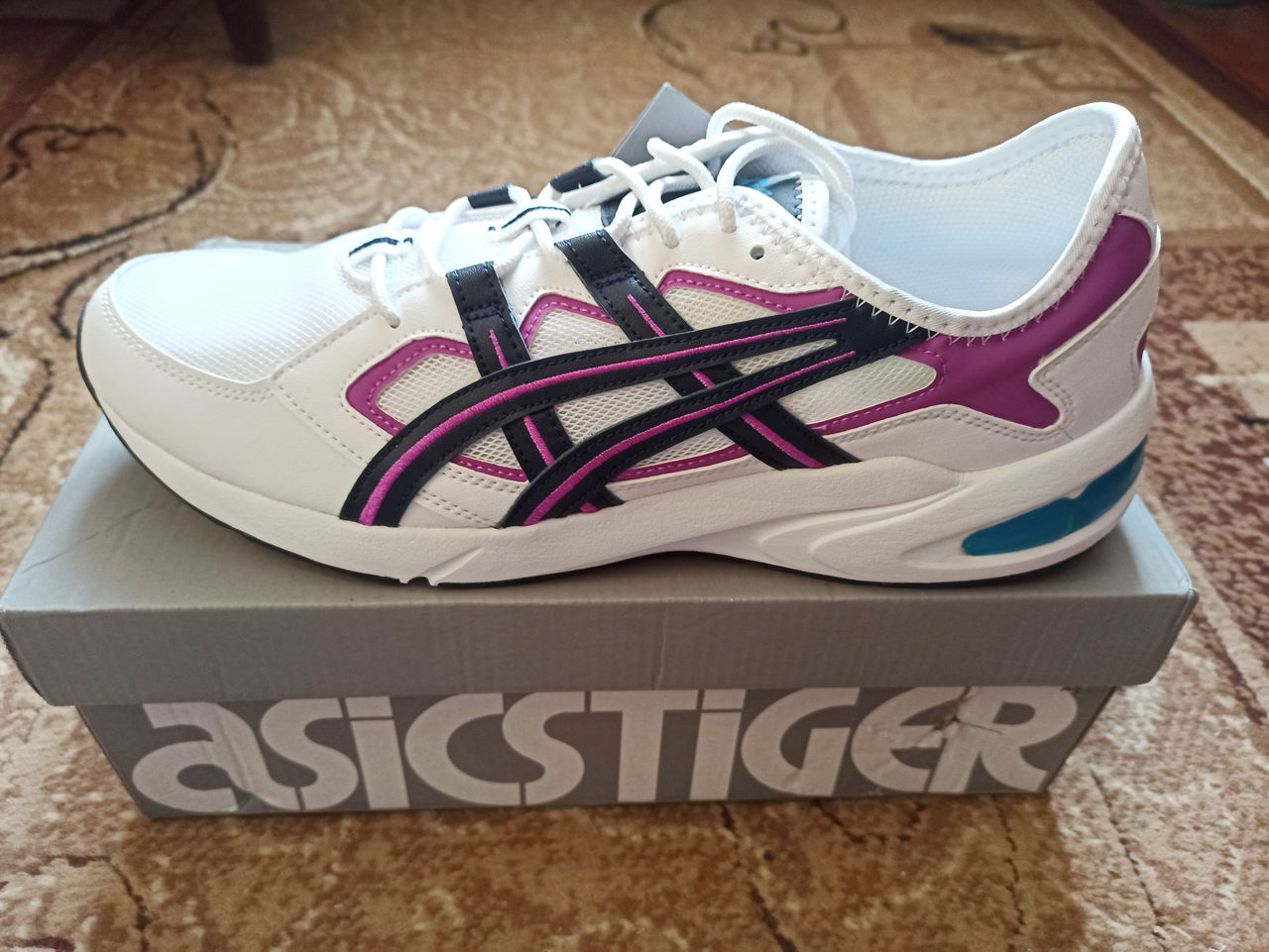 Asics us 44 hotsell