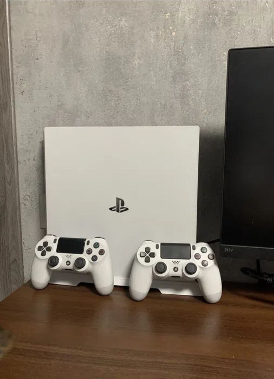 Sony PlayStation 4 PRO White 2 контроллера + топовые игры