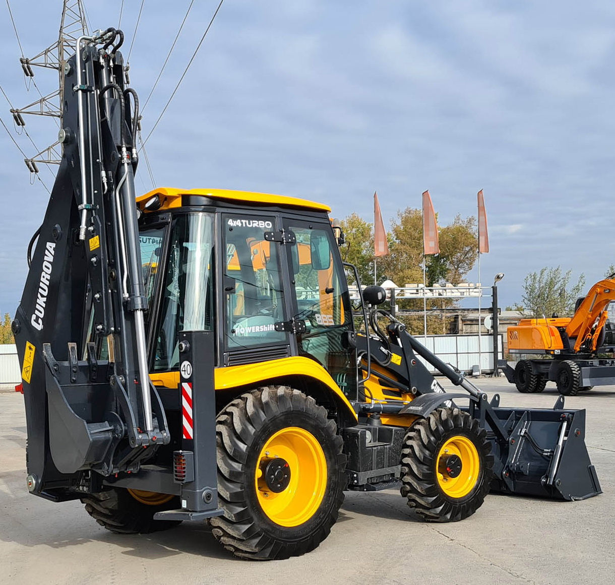 Buldoexcavator Cukurova 885 foto 1