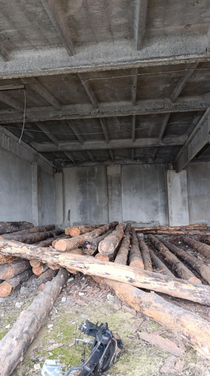 Teren pentru construcții 1,27 ha industrial, cu 2 depozite câte 500 M2 fiecare. foto 8