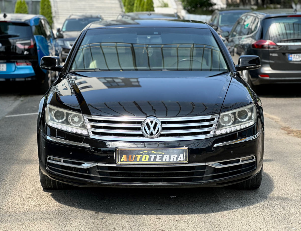 Volkswagen Phaeton foto 1