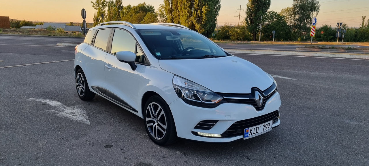 Renault Clio foto 0