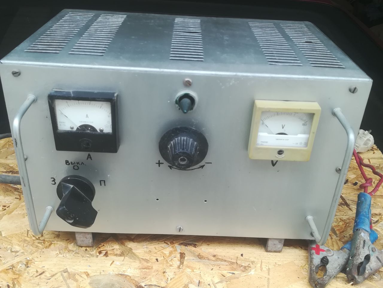 Зарядно-выпрямительное устройство ВСА-5М