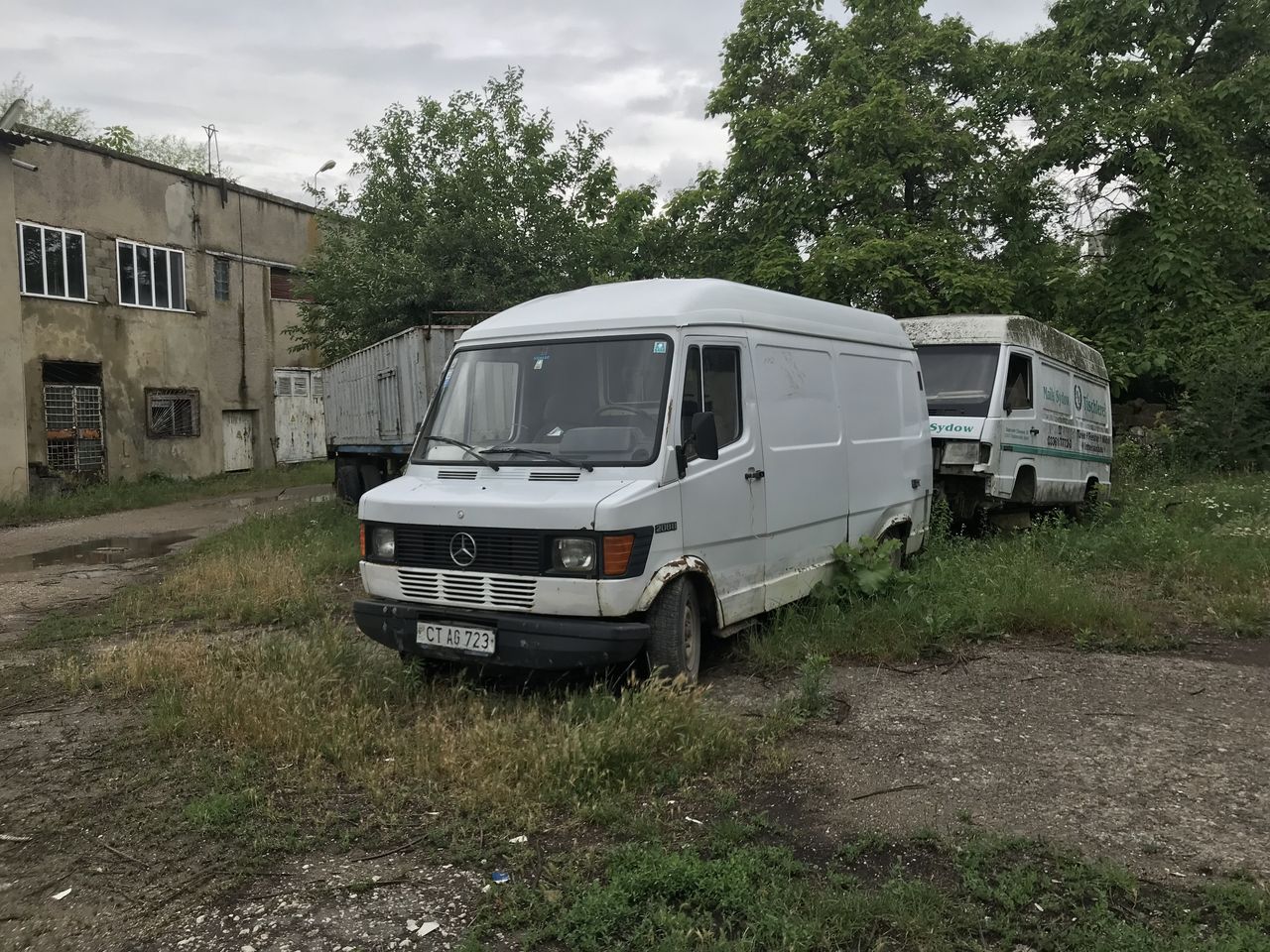 Мерседес 208d 1995