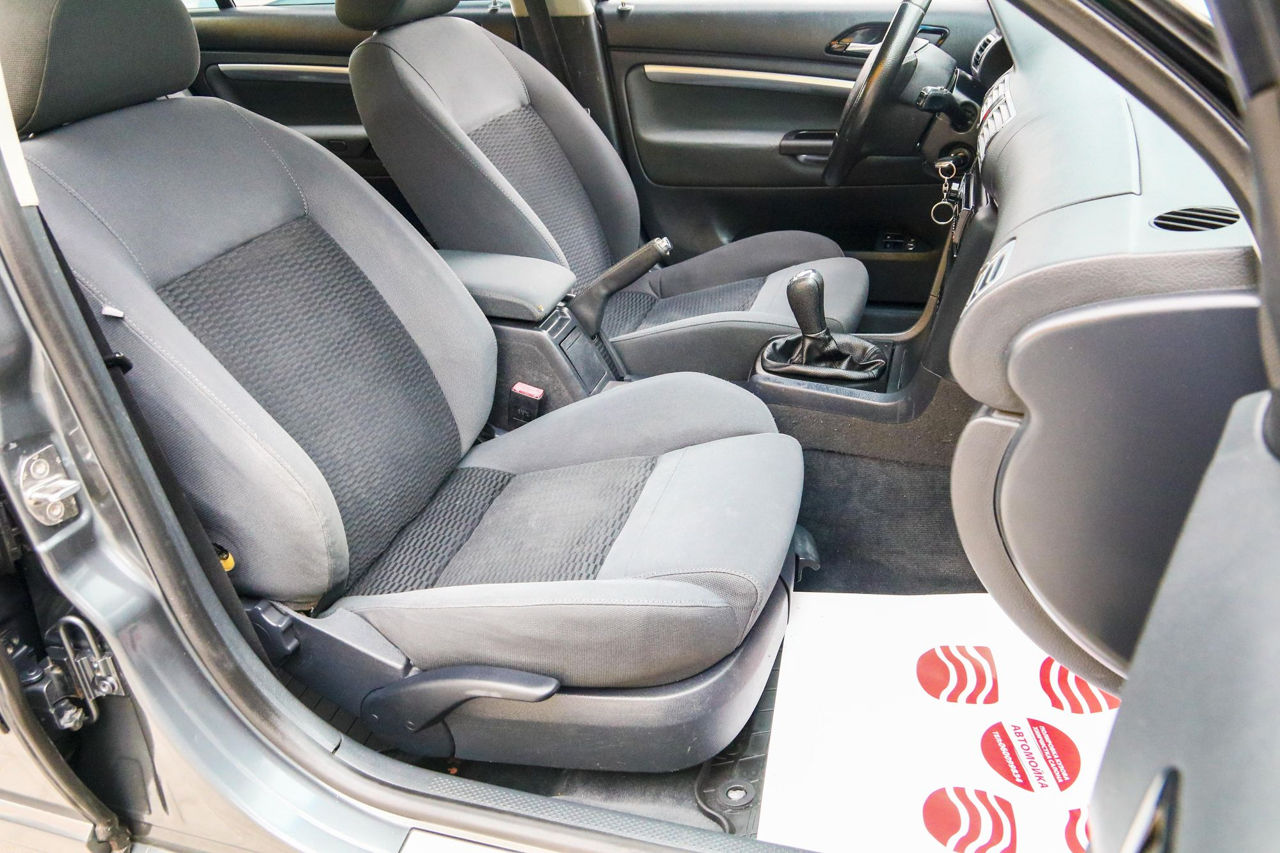 Skoda Superb фото 5