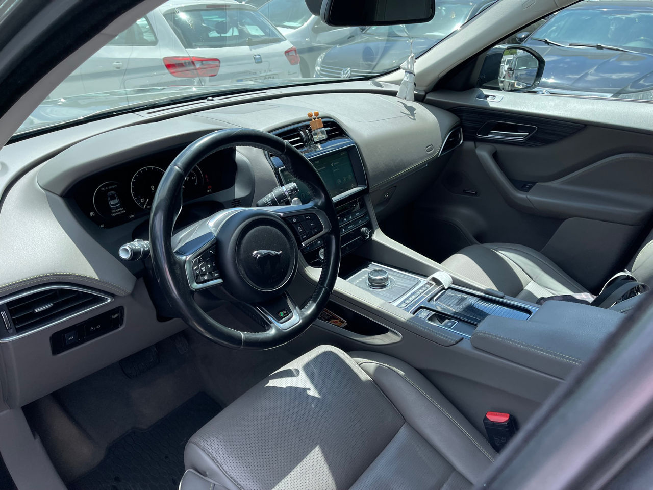 Jaguar F-PACE foto 7