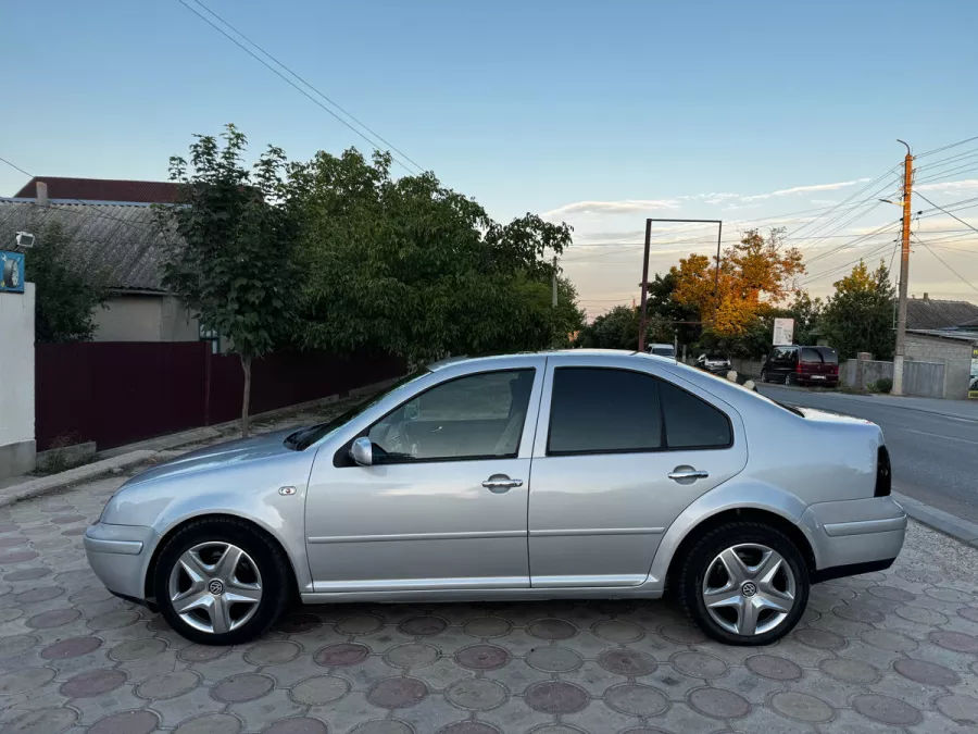 Volkswagen Jetta foto 4