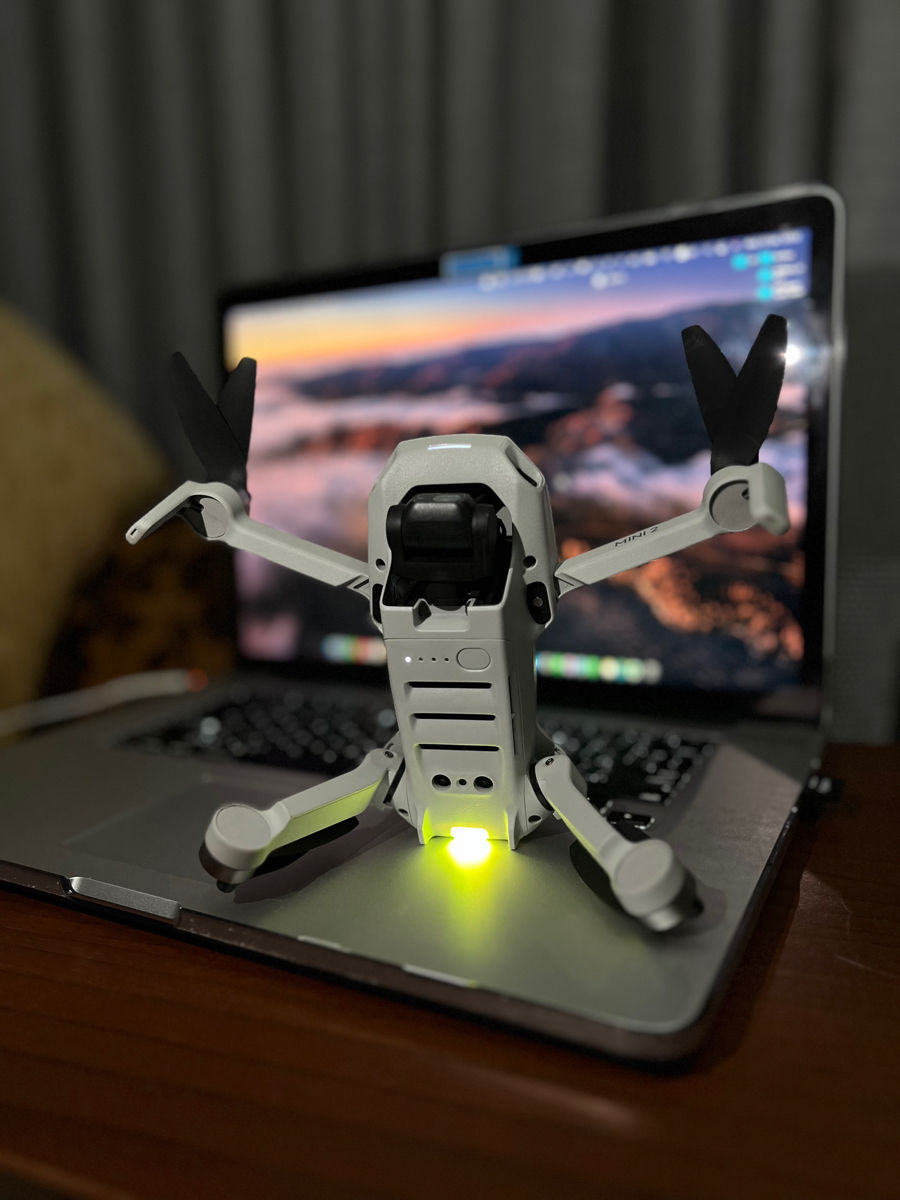 De vânzare: Dronă DJI Mini 2 Fly More Combo – Stare ideală! фото 6