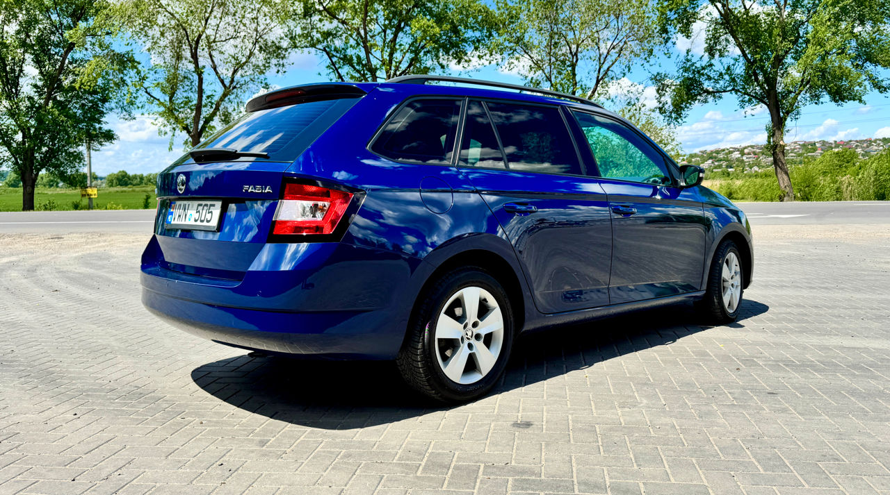 Skoda Fabia фото 2