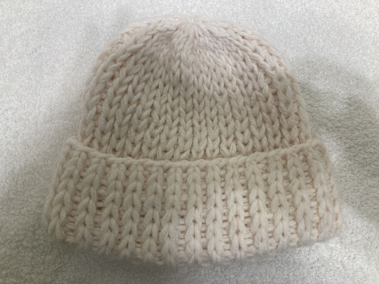 Зимние женские шапки, вязаные - 200 лей