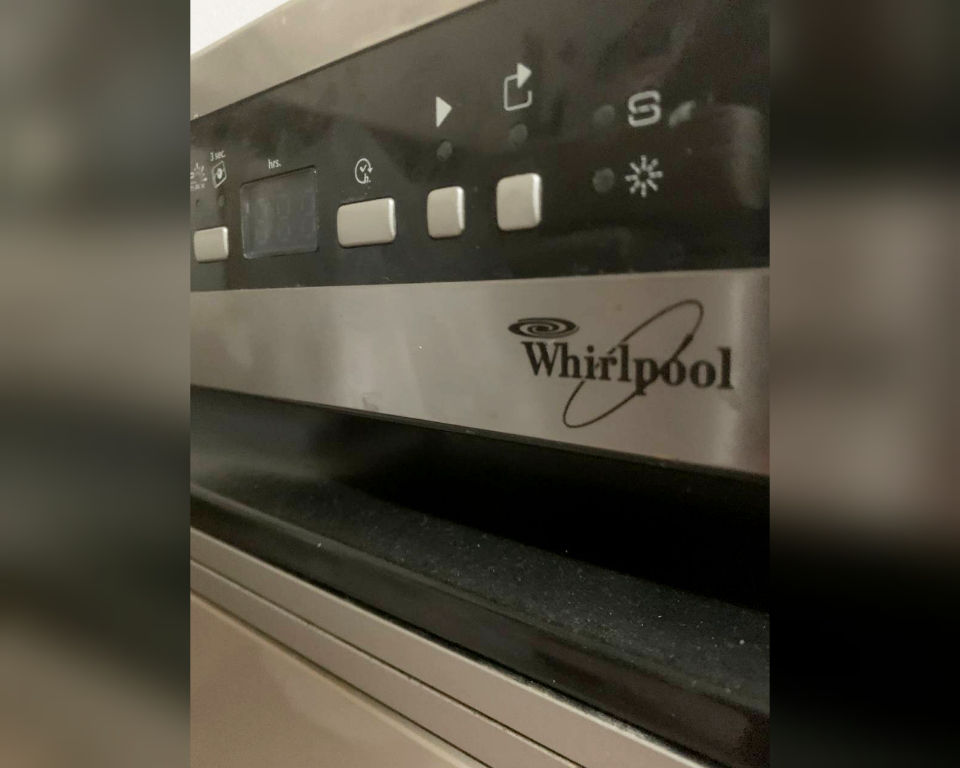 Встраиваемая посудомоечная машина whirlpool