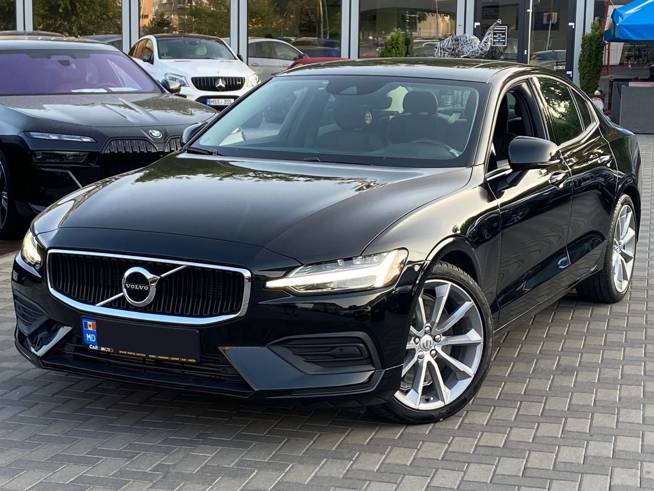 Volvo S60 foto 0