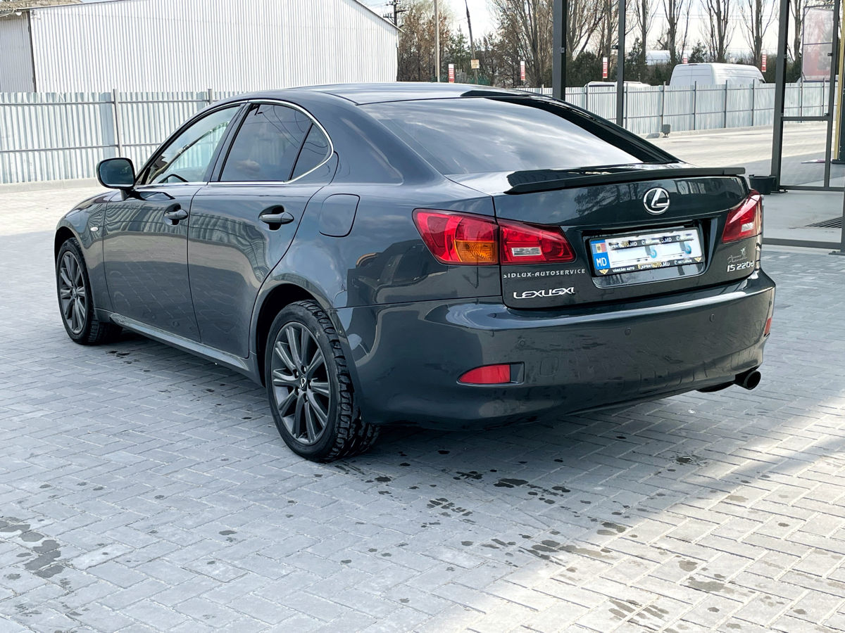 Lexus IS Series фото 2