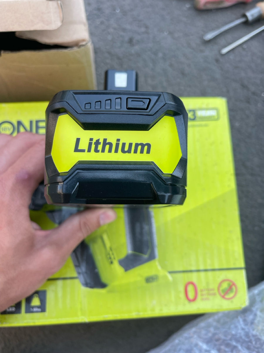 Перфоратор аккумуляторный Ryobi R18SDS-0 1.3Дж 18В фото 2
