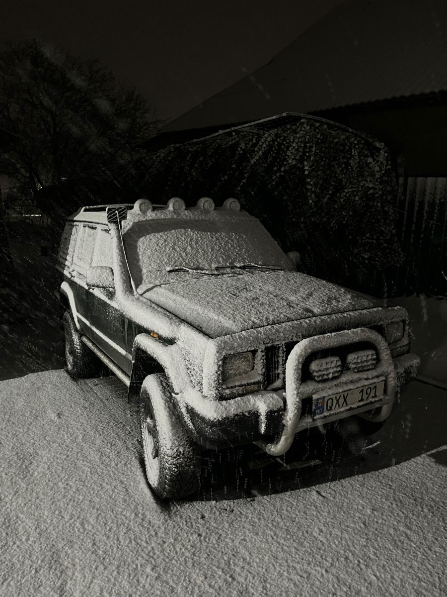 Jeep Cherokee foto 2