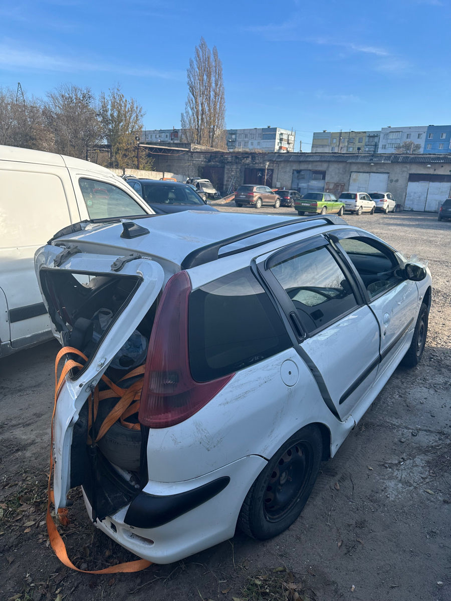 Запчасти Peugeot 206 foto 6