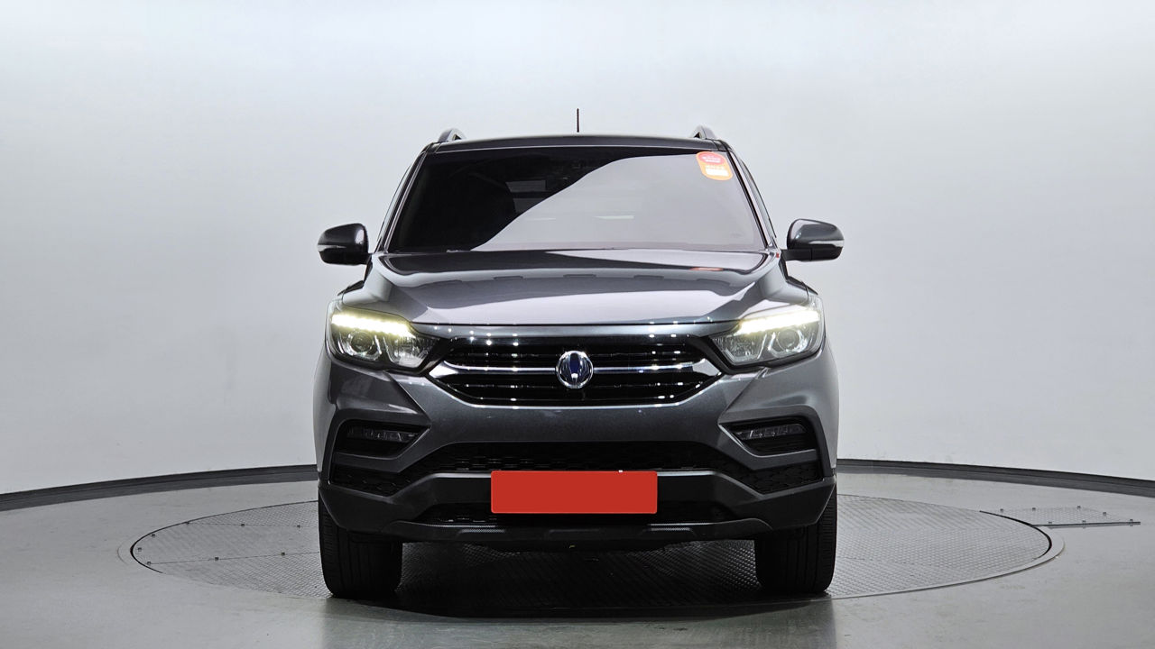 Ssangyong Rexton фото 1