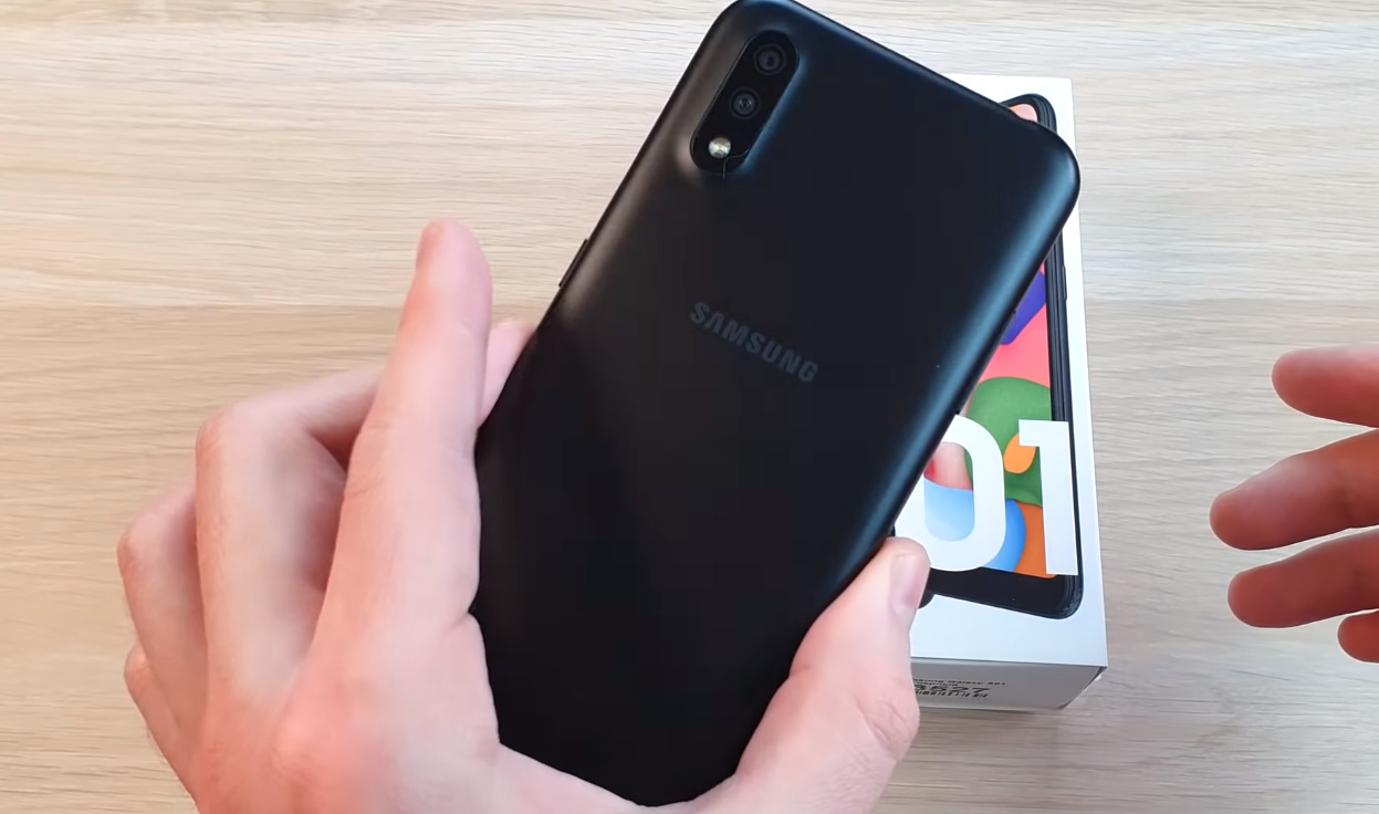 Samsung Galaxy A01 в кредит 0%+1000 лей в подарок! Скидка до -15%! Доставка  бесплатно!