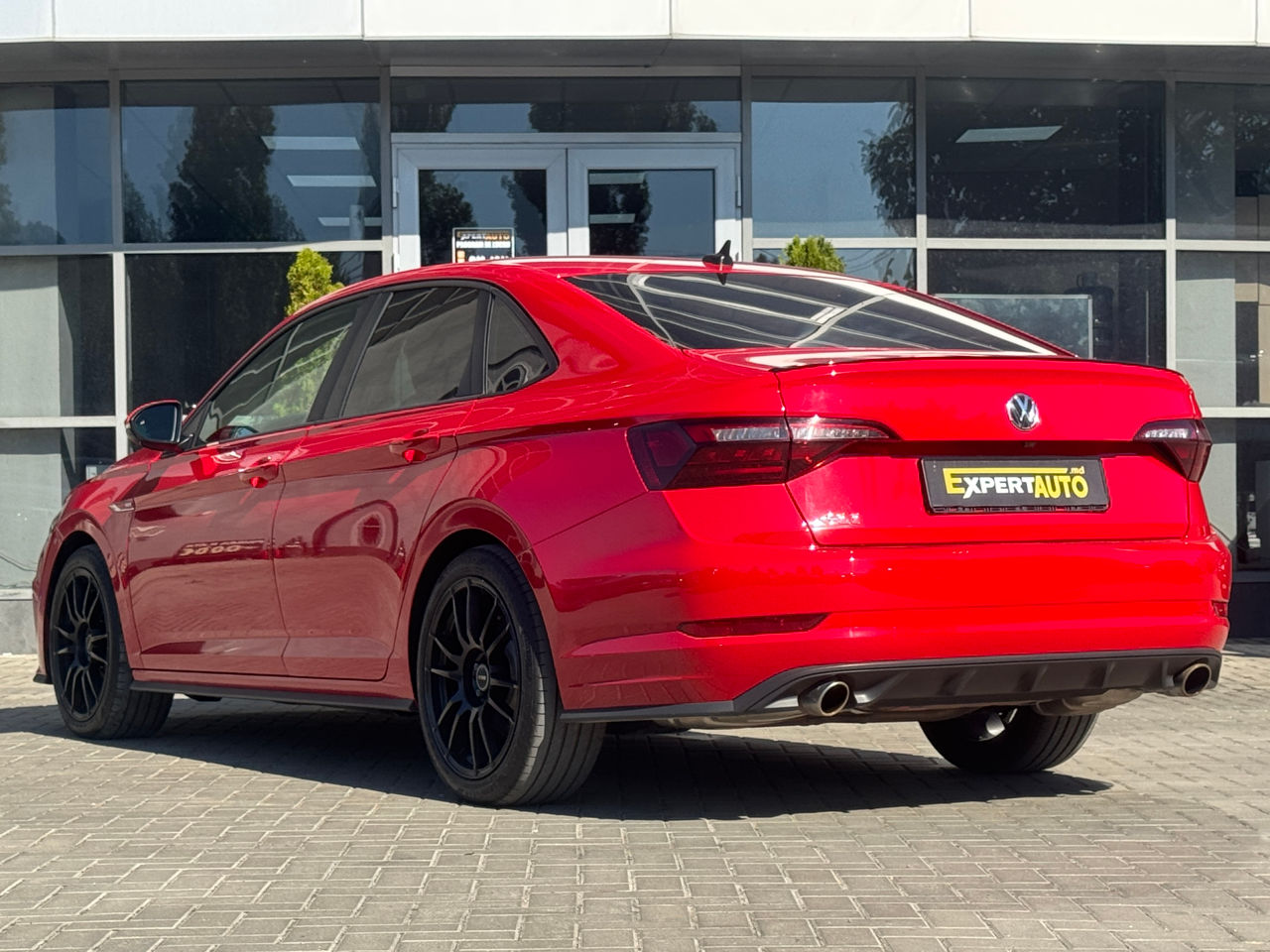 Volkswagen Jetta — fotografia 4