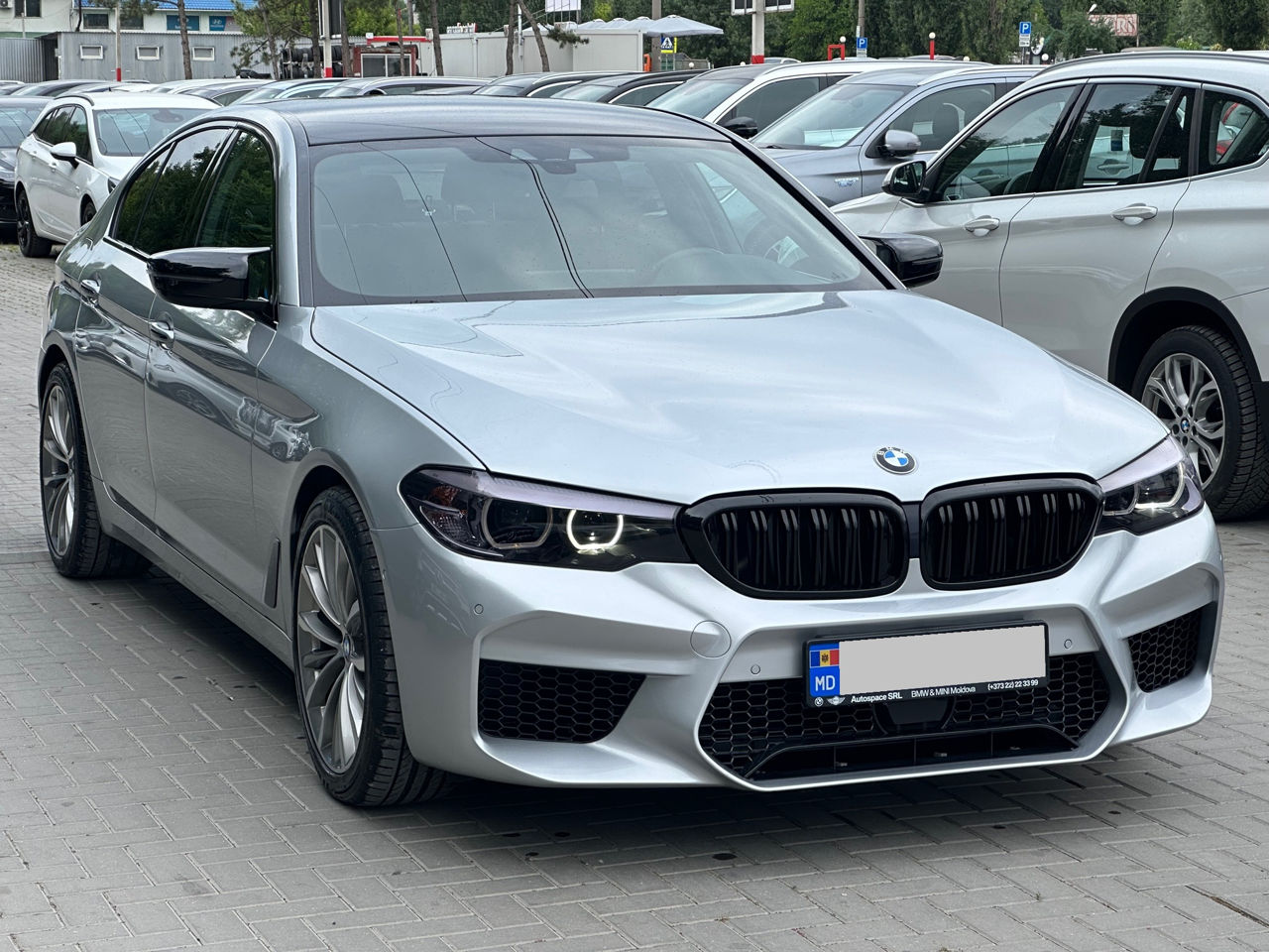 BMW 5 Series foto 3